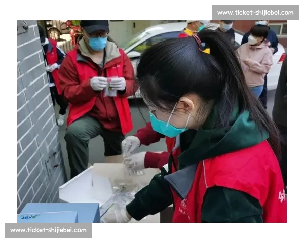 南疆绿茵星火燃