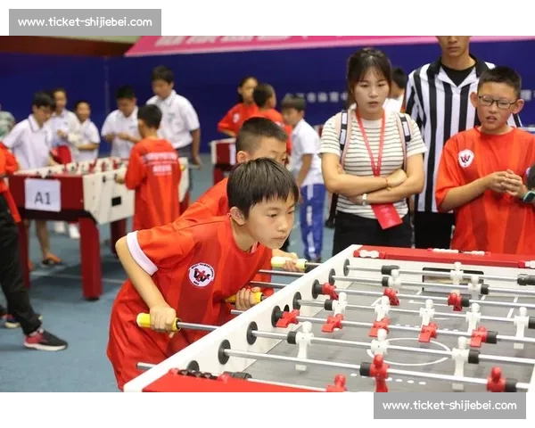 第七届蚌埠家庭文化季桌式足球亲子赛圆满落幕 百组家庭共享欢乐时光